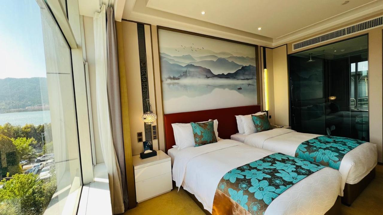 Weiselect Wanghu Hotel 昆明 エクステリア 写真