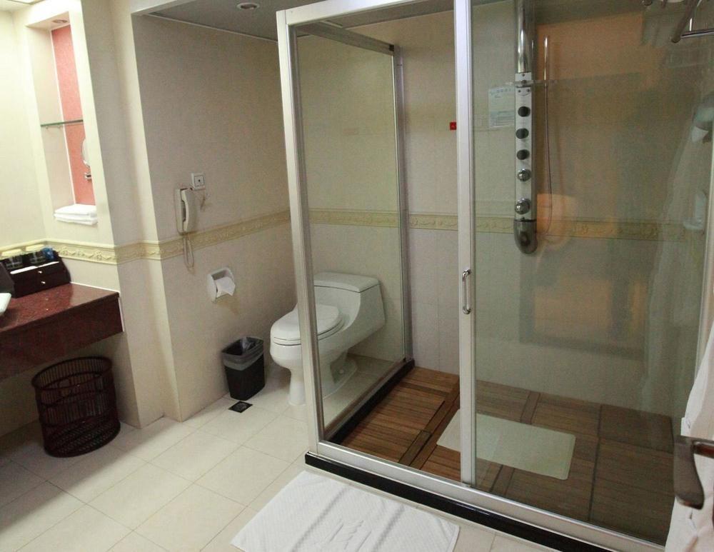 Weiselect Wanghu Hotel 昆明 エクステリア 写真