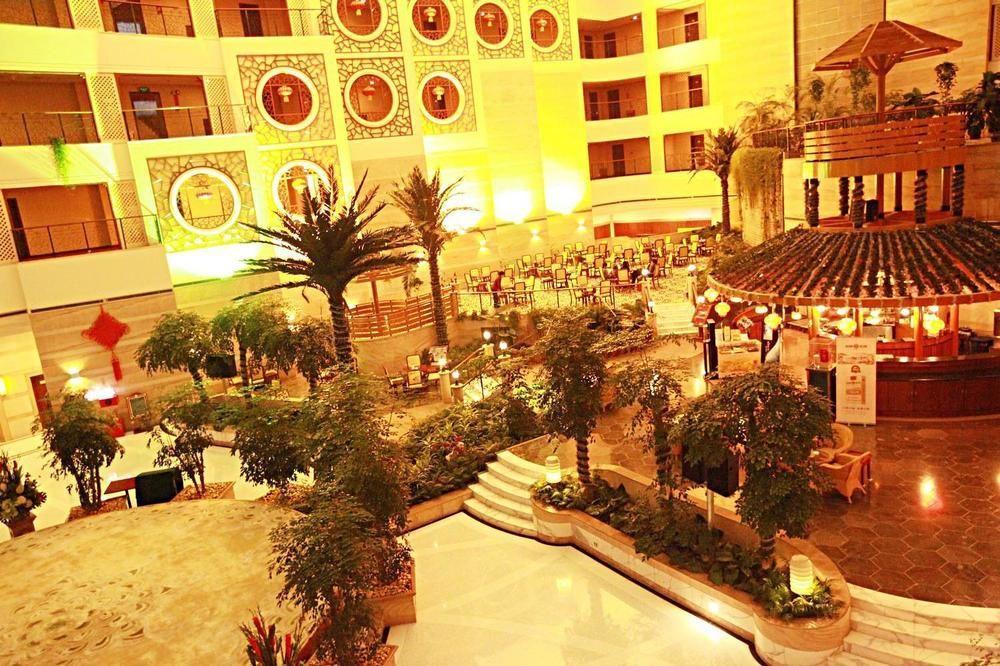 Weiselect Wanghu Hotel 昆明 エクステリア 写真
