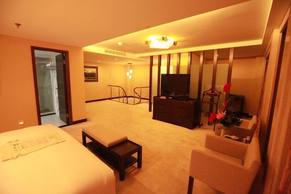 Weiselect Wanghu Hotel 昆明 エクステリア 写真